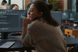 desenvolver software ou comprar pronto